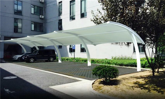 膜結構車棚