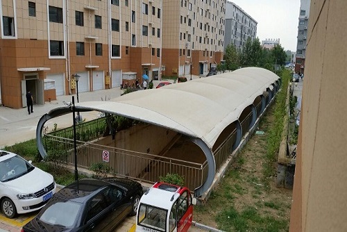 地下車庫出入口加裝膜結(jié)構(gòu)雨棚